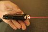 Laser rosu pointer 100mw arde chibrite-ultraslim - poate fi tinut in buzunar poseta